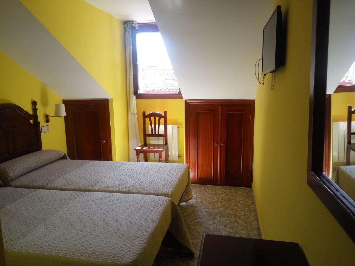 Hotel Las Palmeras Celorio  Buitenkant foto